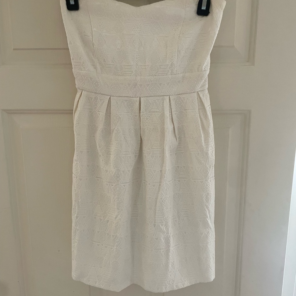 Elegant White M Strapless Dress